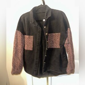 Black Denim Jacket with Pink Leopard Print‎ Sleeves Size Medium